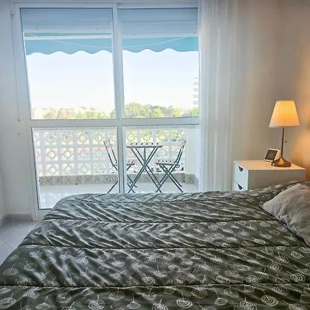 Comfortable And Ideal For Families Pass The Keys Apartment *