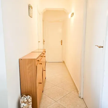 Comfortable And Ideal For Families Pass The Keys Apartment